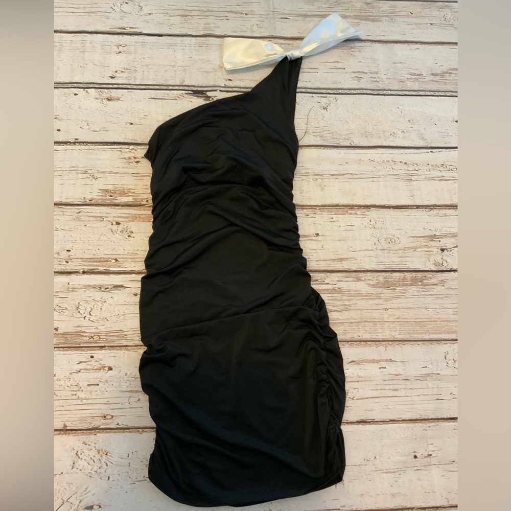 Arden B One Shoulder Ruched Bodycon Mini Dress Black White Bow Small